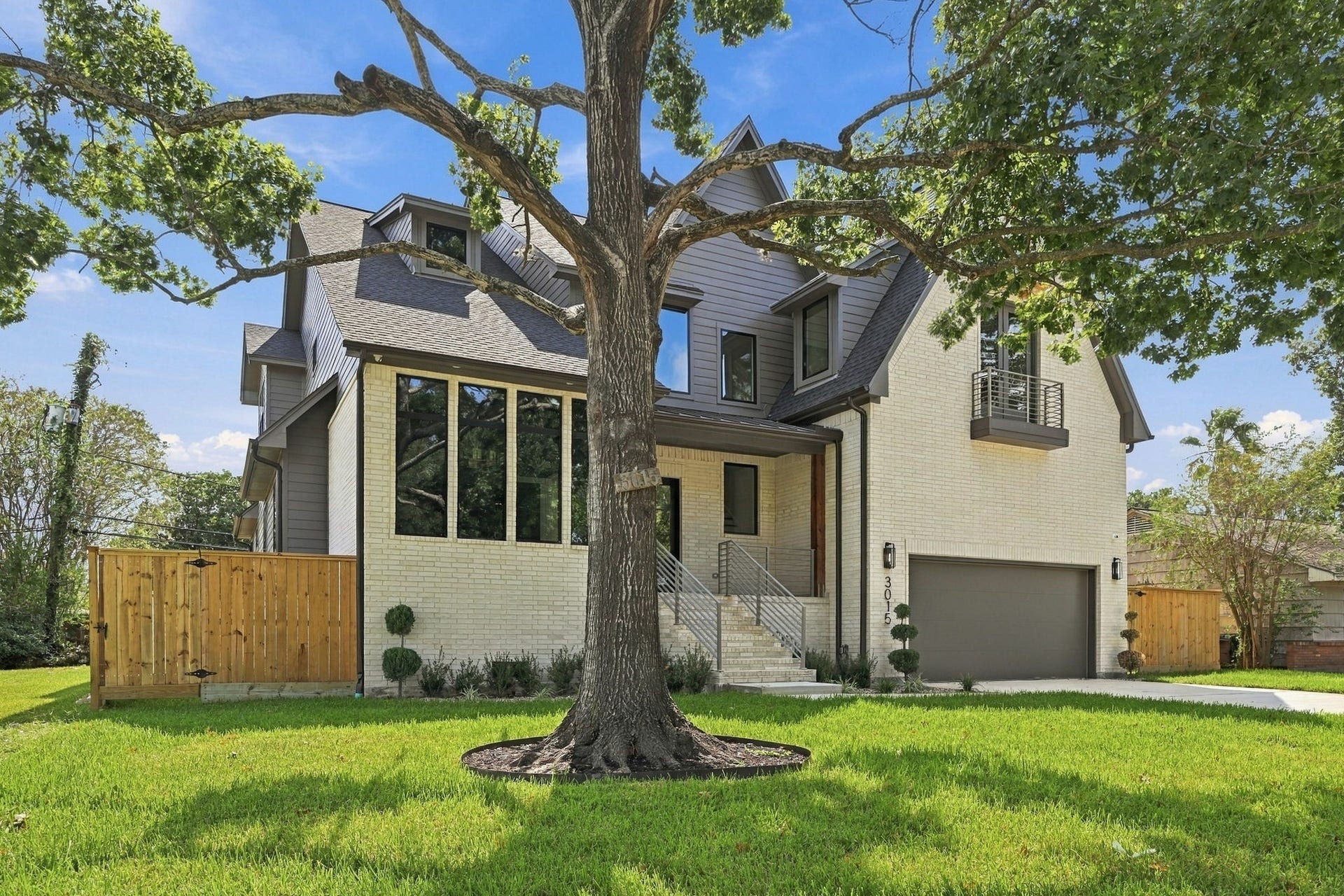 3015 Stanton Street, Houston, TX 77025 New construction with a mature tree.