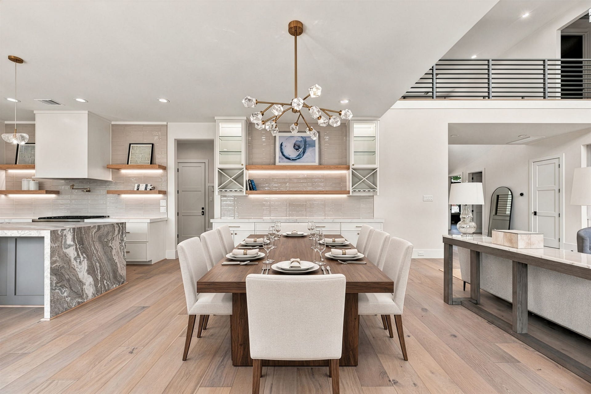 3015 Stanton Street, Houston, TX 77025 dining. 1st floor. virtually staged.
