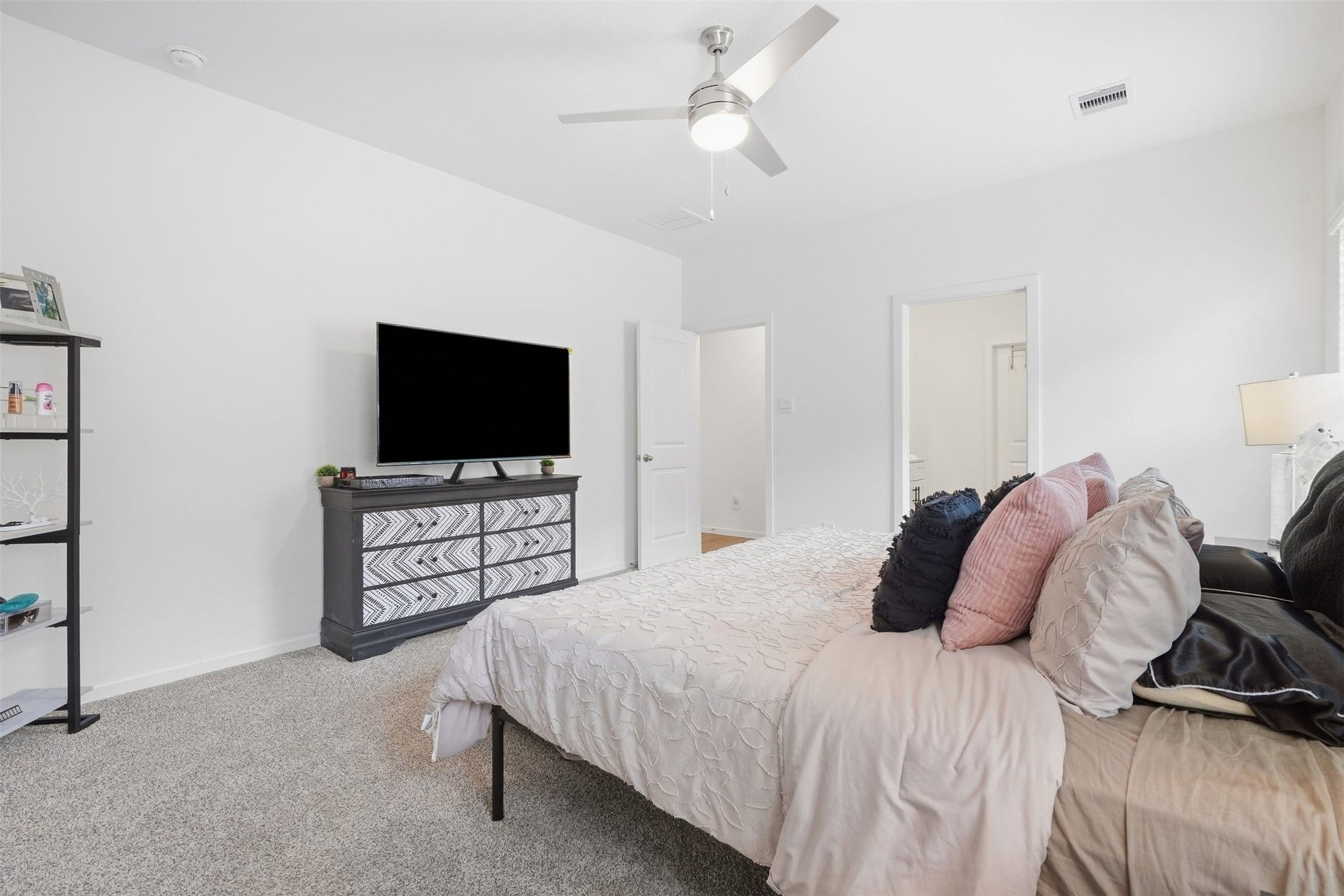 3020 Brizzo Beach Lane, Katy, TX 77493 Lots of natural light