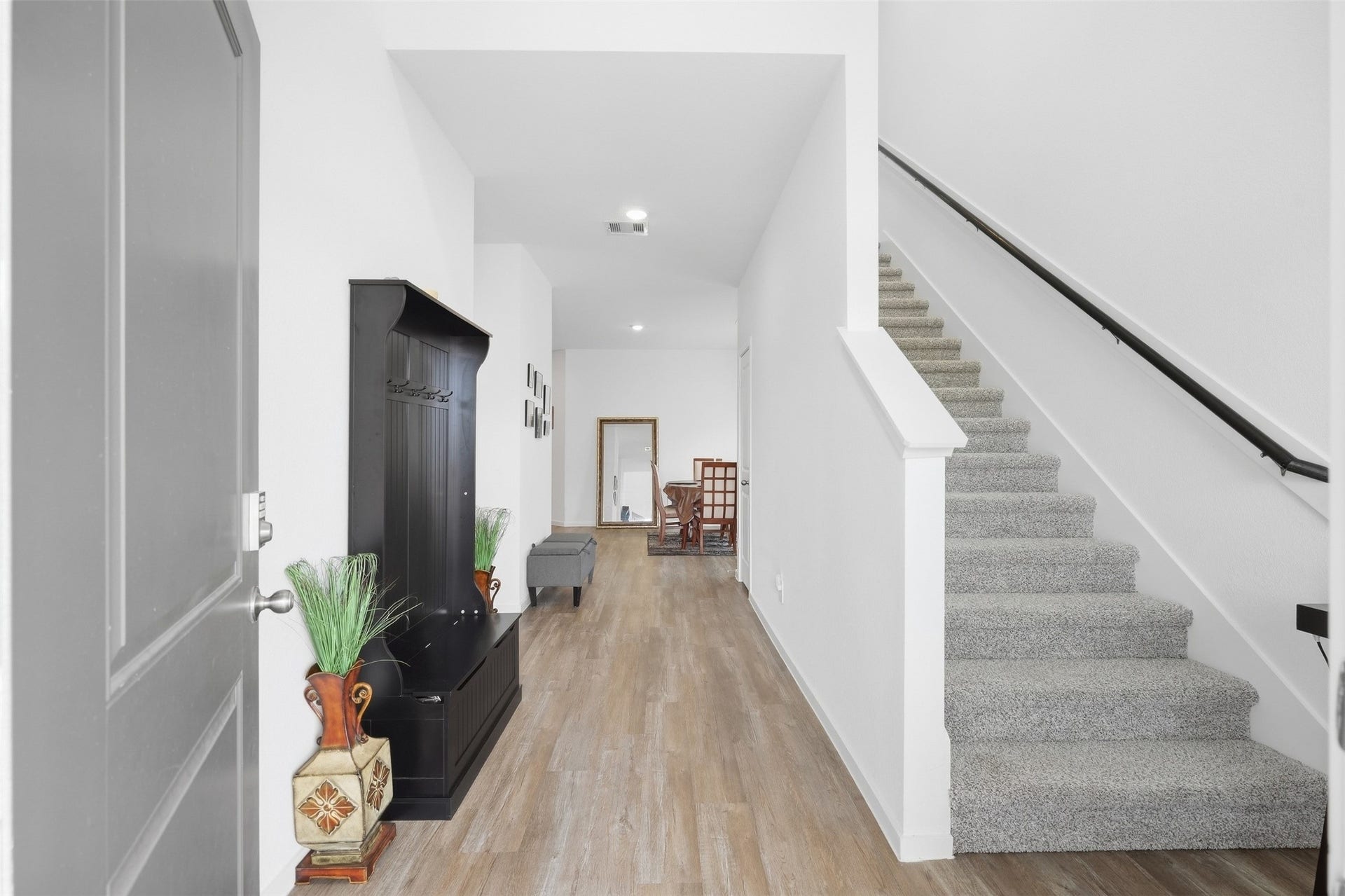3020 Brizzo Beach Lane, Katy, TX 77493 Bright entryway with high ceilings