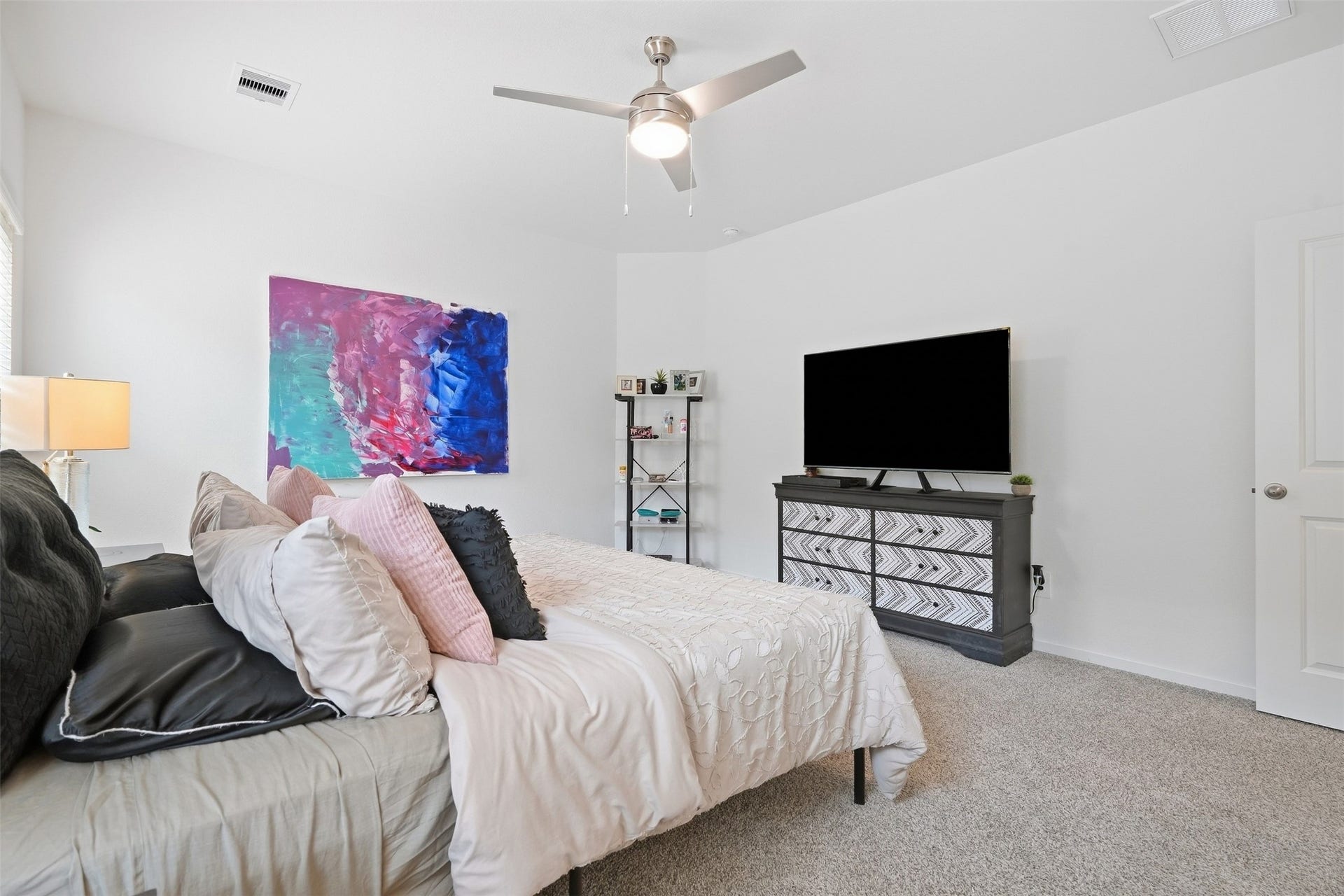 3020 Brizzo Beach Lane, Katy, TX 77493 Very large room