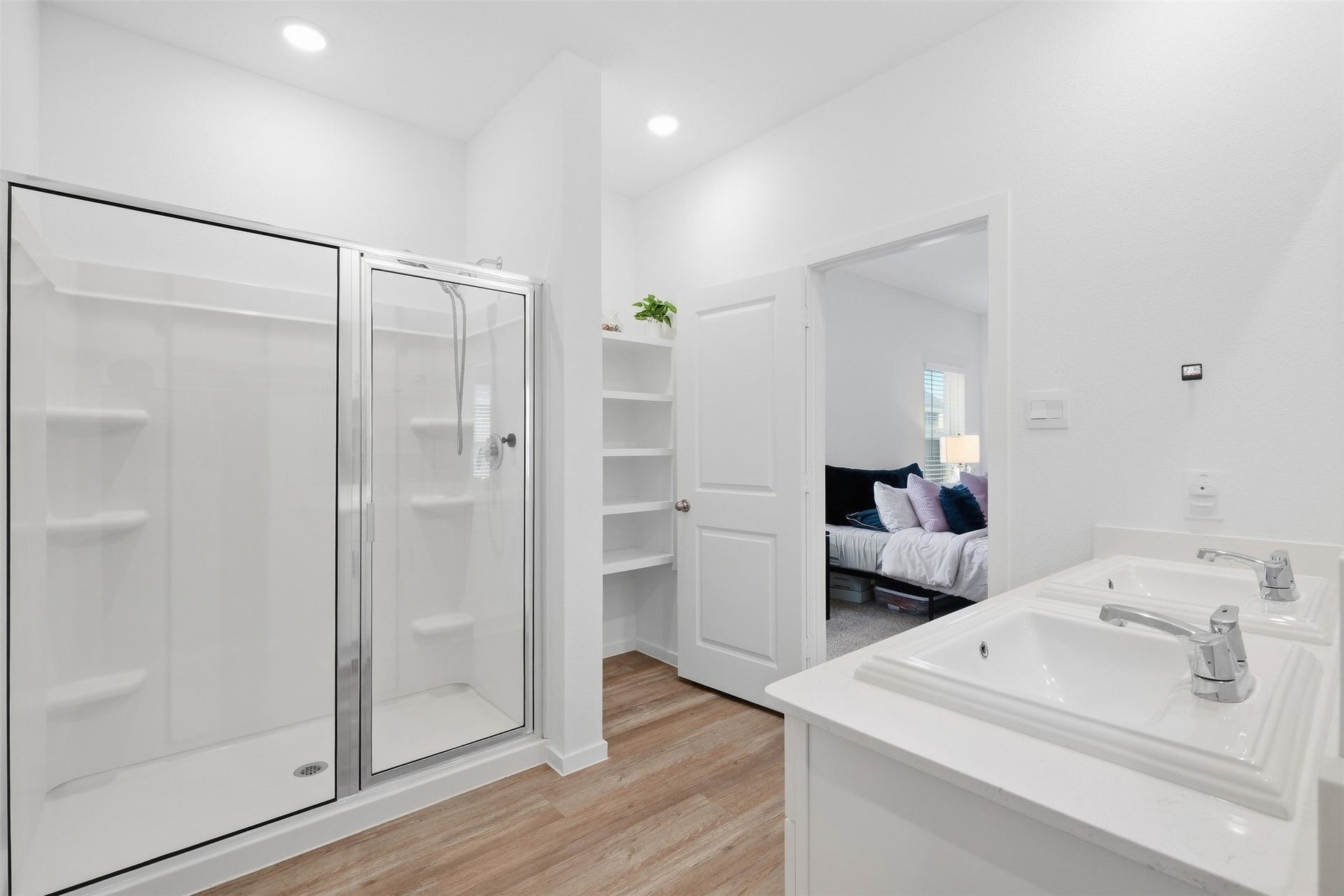 3020 Brizzo Beach Lane, Katy, TX 77493 Large walk-in shower