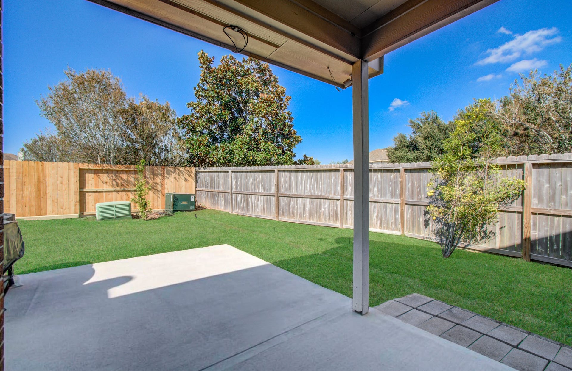 5935 Preserve Lane, Missouri City, TX 77459 Extend your living experience outdoors with a backyard setting full of possibilities. The outdoor space offers an opportunity to create your ideal setting for morning coffee, weekend relaxation, casual dining, or gatherings with family and friends. Add your favorite patio furnishings and landscaping touches to make this outdoor area a welcoming extension of your home.