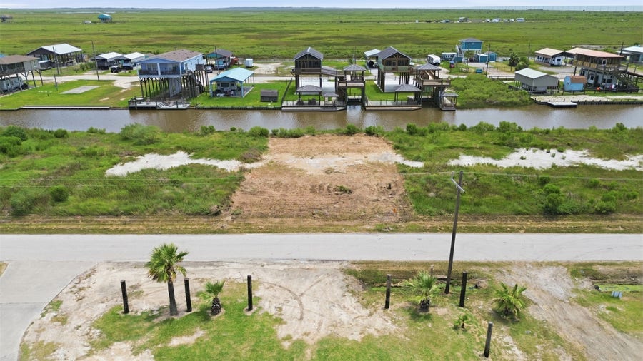 Property photo for 1190 Van Sant, Gilchrist, TX