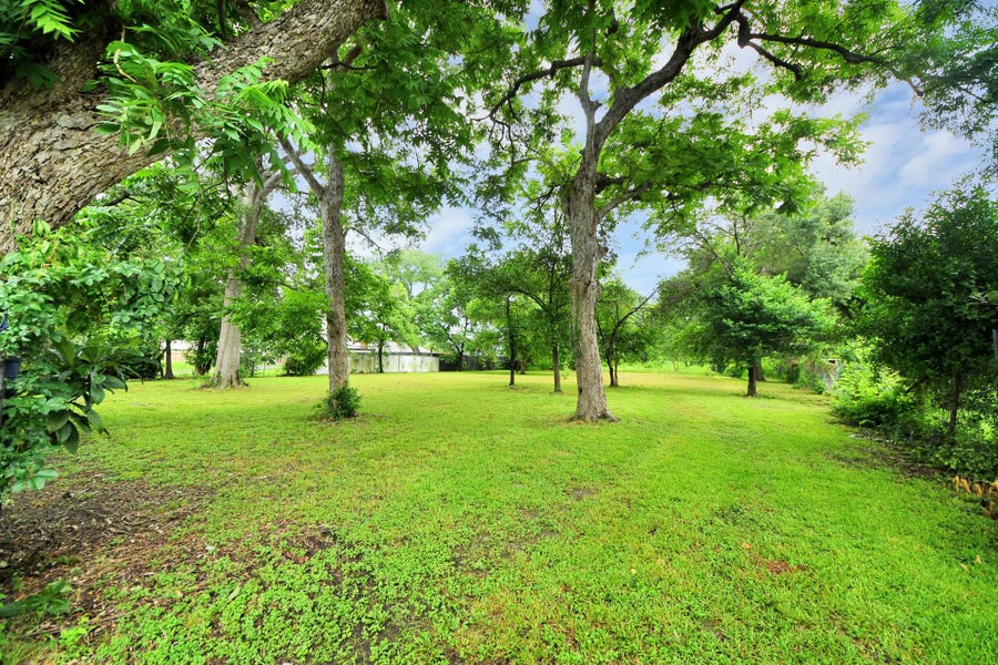 Property photo for 0 STUEBNER AIRLINE, Houston, TX