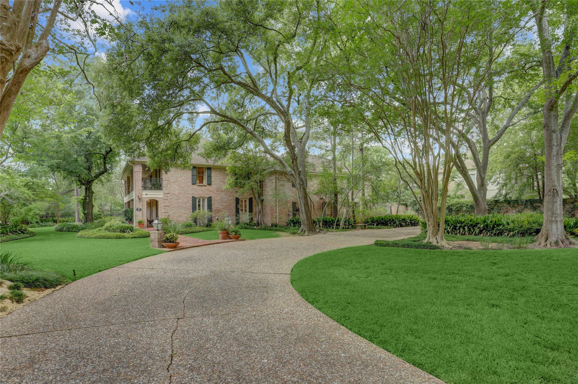 1 Stayton Circle, Piney Point Village, TX 77024