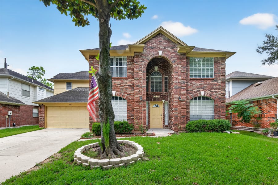 Property photo for 6311 Drake Elm Drive, Sugar Land, TX