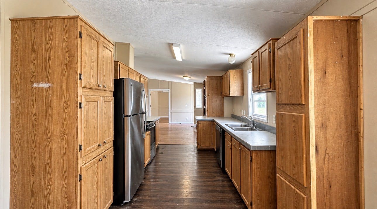 6710 Trail Loop W, Rosharon, TX 77583 6710 Trail Loop W, Rosharon, TX 77583