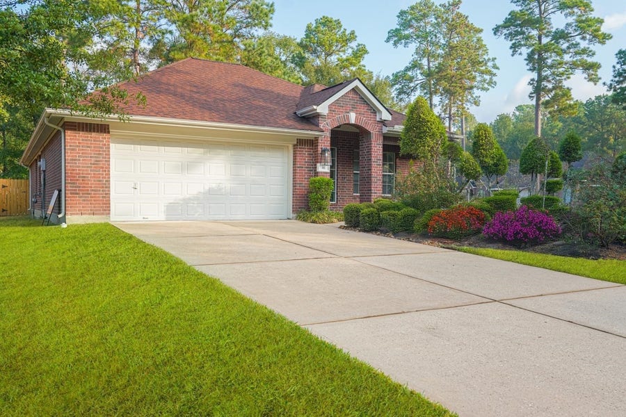 Property photo for 46 S Wynnoak Circle, The Woodlands, TX