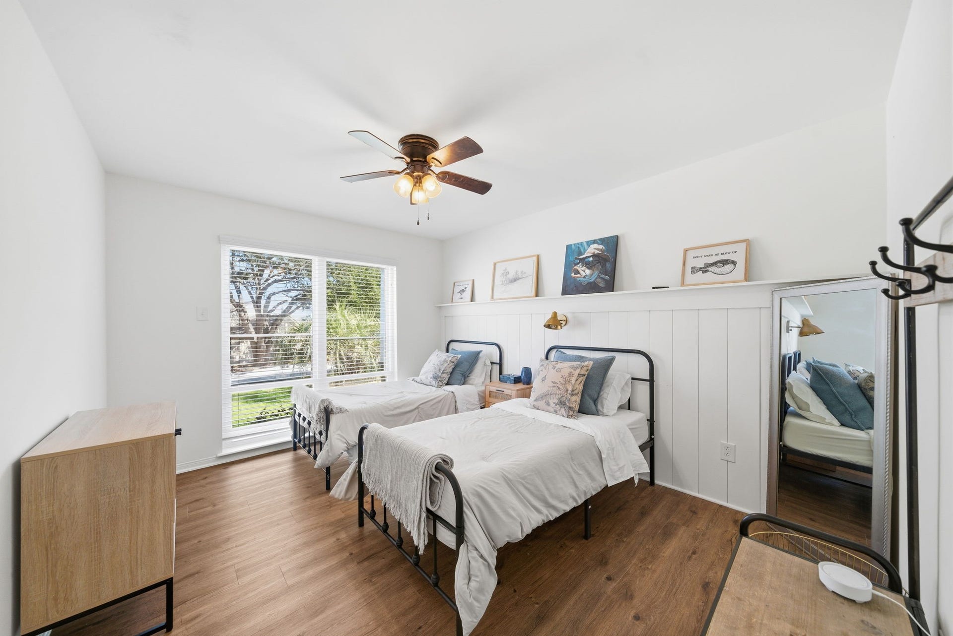 24 Lakeview Village, Conroe, TX 77356 24 Lakeview Village, Conroe, TX 77356