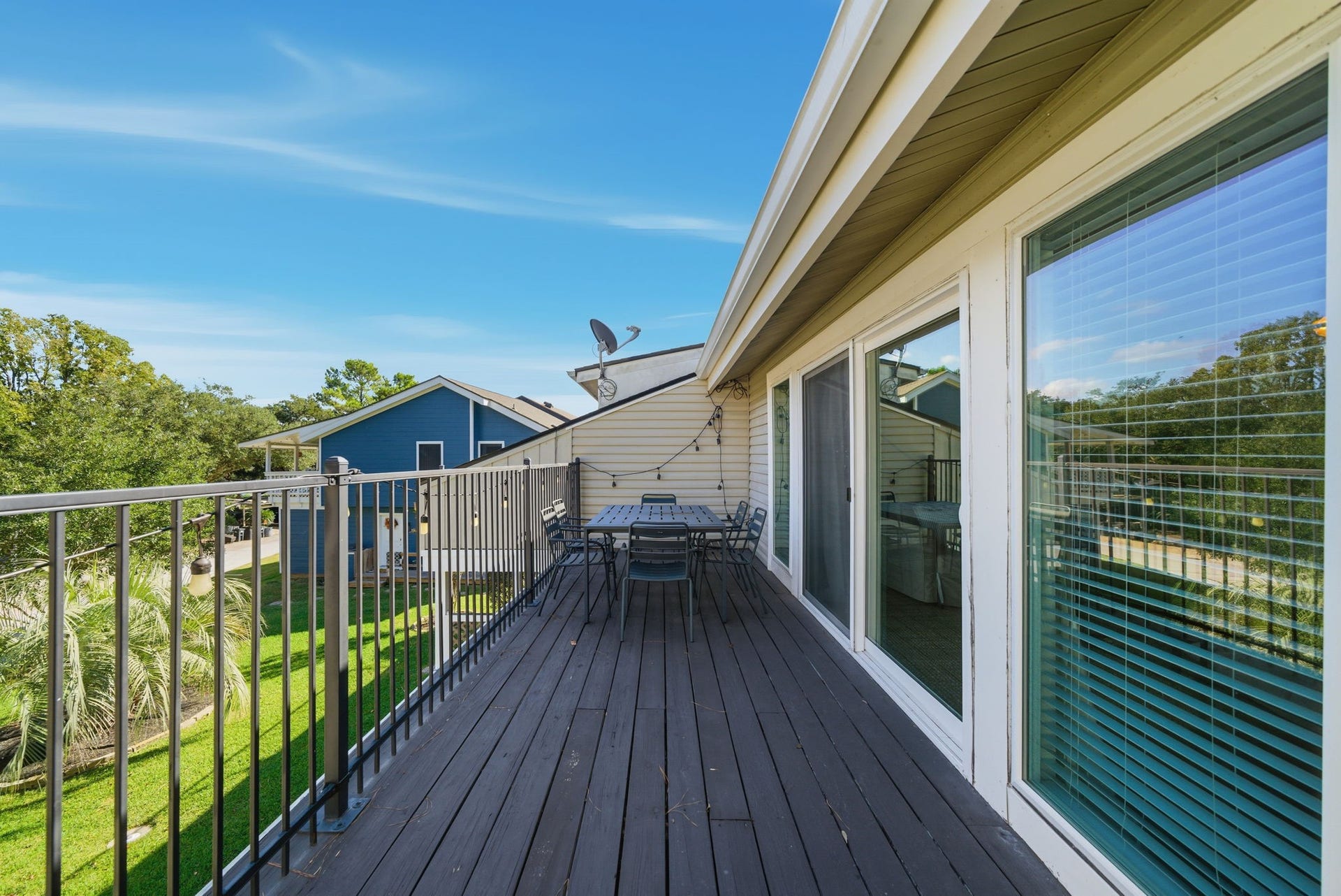 24 Lakeview Village, Conroe, TX 77356 24 Lakeview Village, Conroe, TX 77356