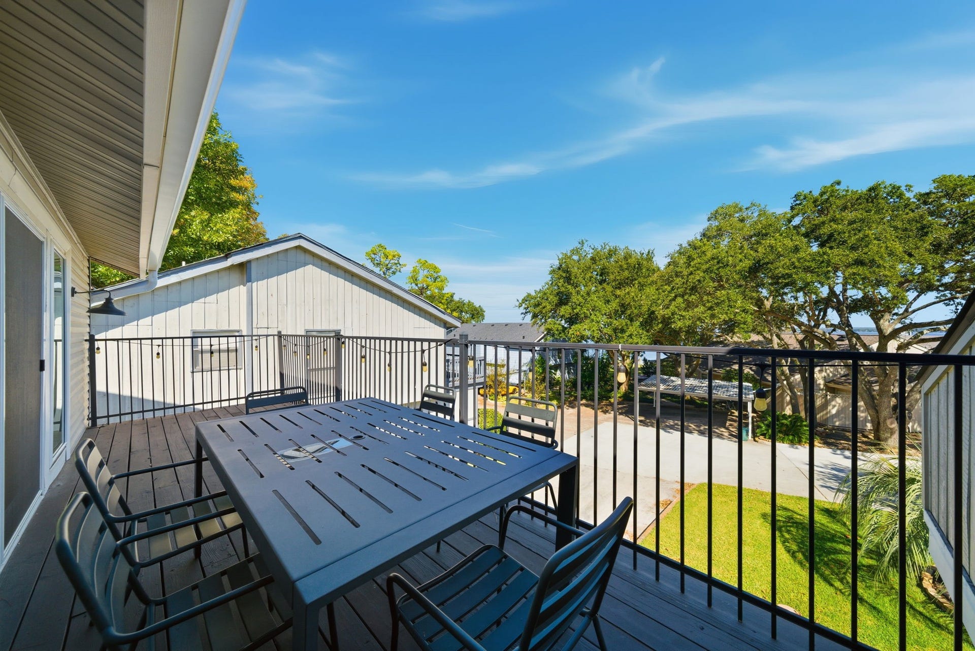 24 Lakeview Village, Conroe, TX 77356 24 Lakeview Village, Conroe, TX 77356