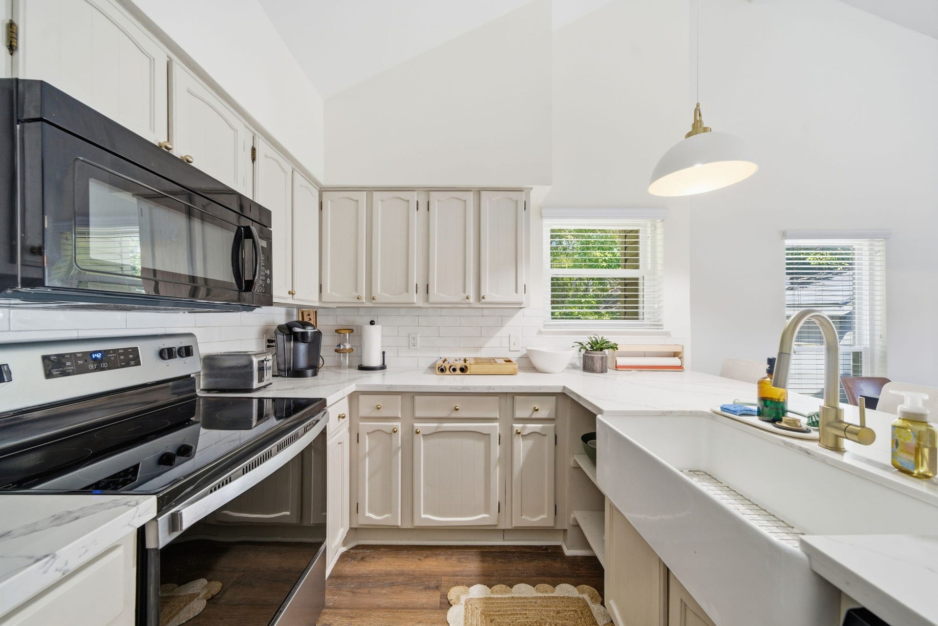 24 Lakeview Village, Conroe, TX 77356 24 Lakeview Village, Conroe, TX 77356
