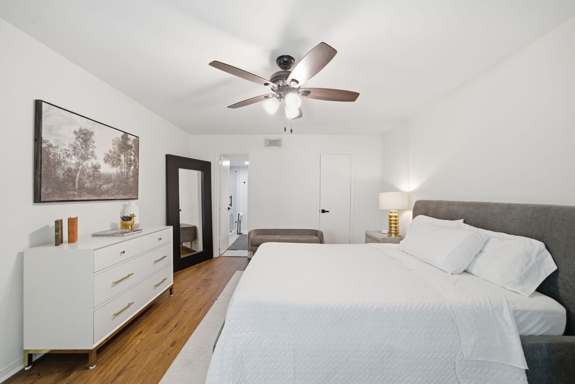 24 Lakeview Village, Conroe, TX 77356 24 Lakeview Village, Conroe, TX 77356
