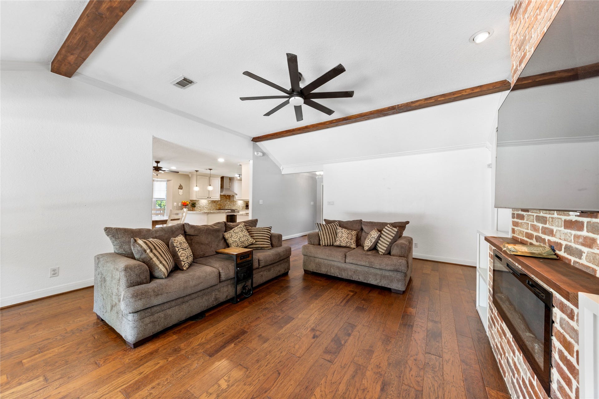 3430 W Meadow Lane, Dickinson, TX 77539 3430 W Meadow Lane, Dickinson, TX 77539