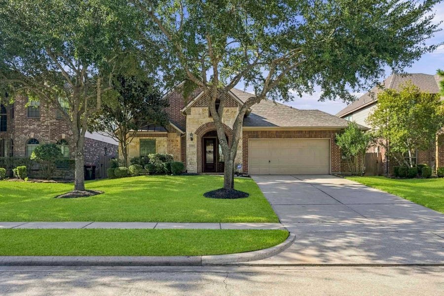 Property photo for 13811 Wickdale Garden Lane, Houston, TX