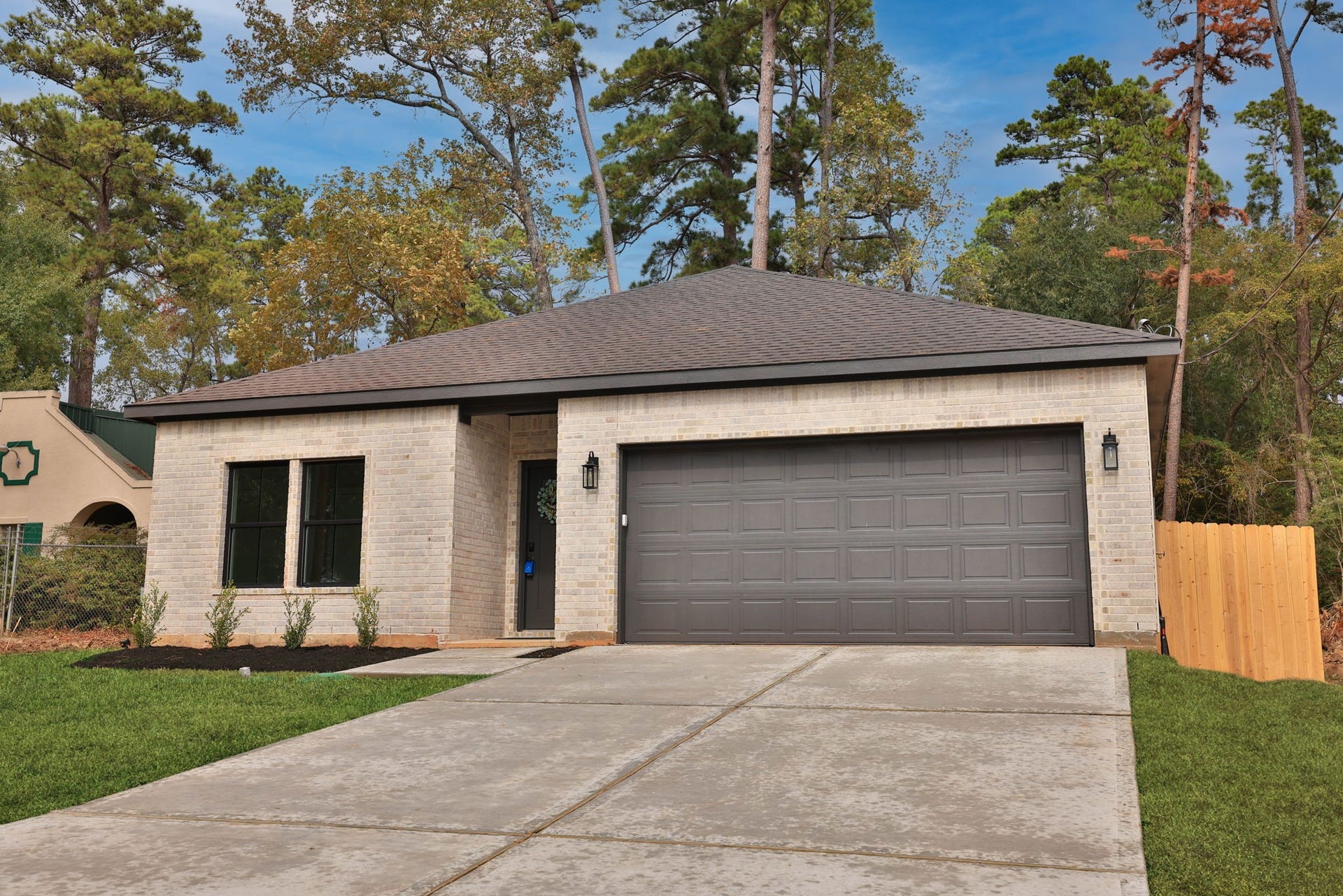 529 Mohawk Bend, Conroe, TX 77316 Welcome to 529 Mohawk Bend