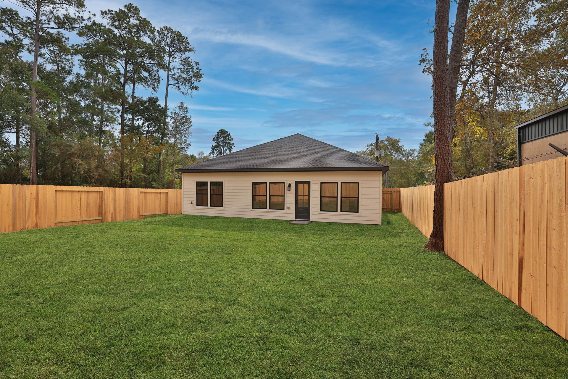 529 Mohawk Bend, Conroe, TX 77316 Plenty of space for a pool, pets or play space