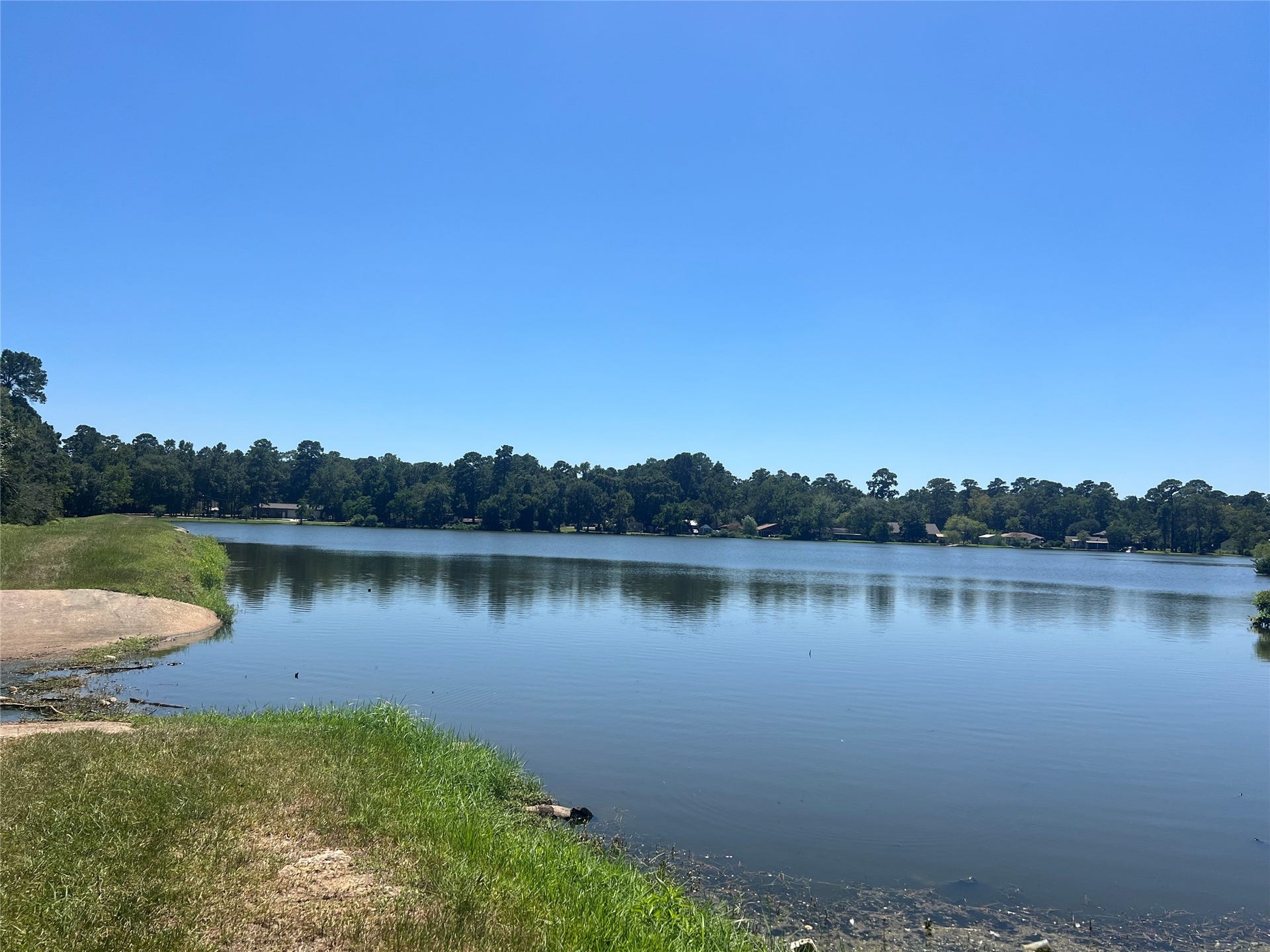 529 Mohawk Bend, Conroe, TX 77316 Community Lake within walking distance