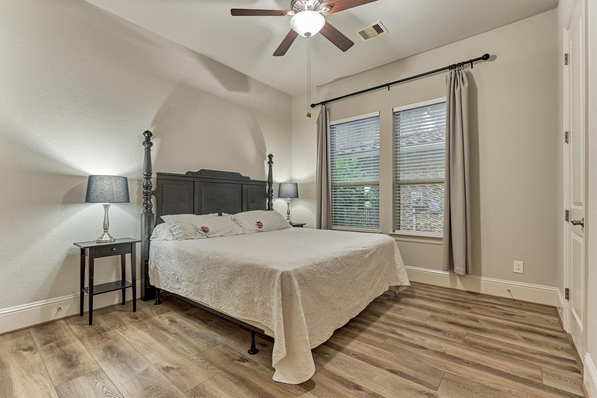 6 Canopy Green Drive, Tomball, TX 77375 spare bedroom 2