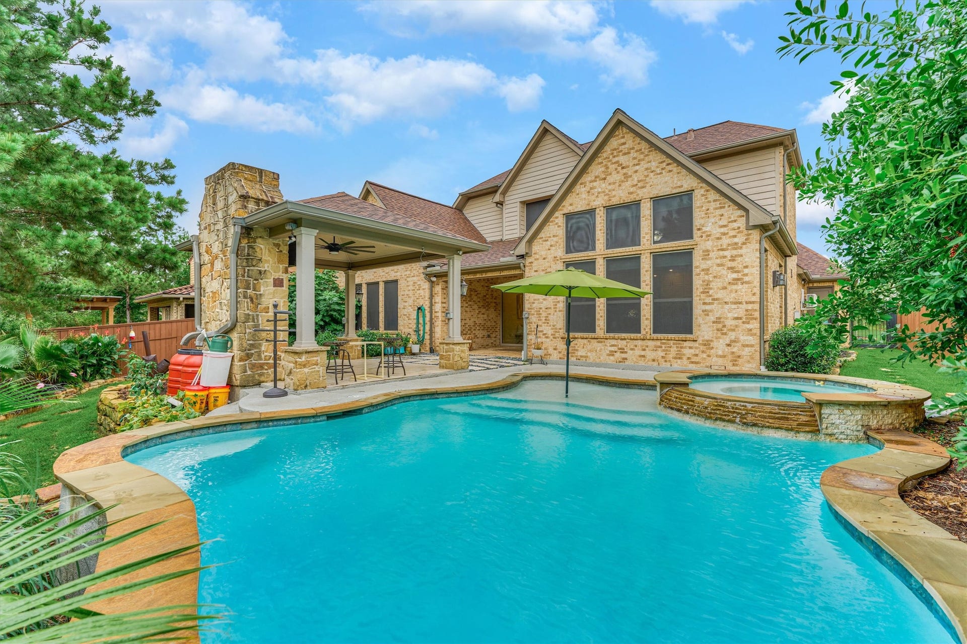 6 Canopy Green Drive, Tomball, TX 77375 Lush Back Yard Oasis