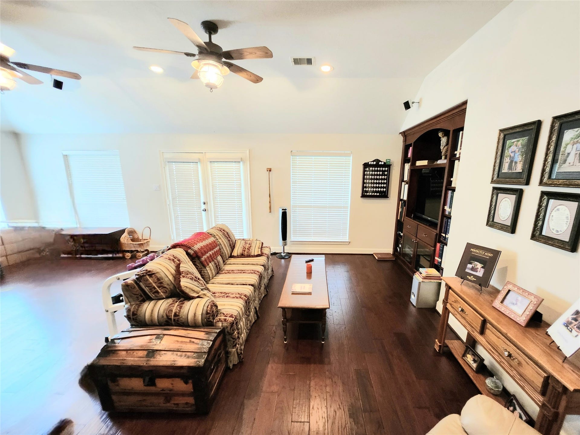 14330 Dunrobin Way, Sugar Land, TX 77498 This is about half the space of the game room