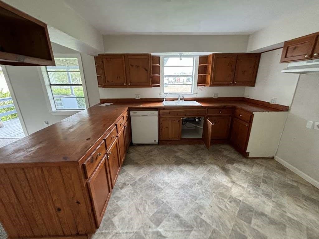 15020 S Baylan Street, Santa Fe, TX 77517 15020 S Baylan Street, Santa Fe, TX 77517
