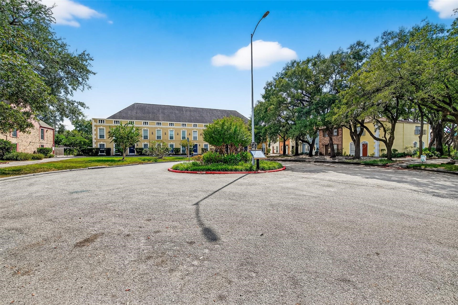 5200 Arboles Drive, #2, Houston, TX 77035 5200 Arboles Drive, #2, Houston, TX 77035