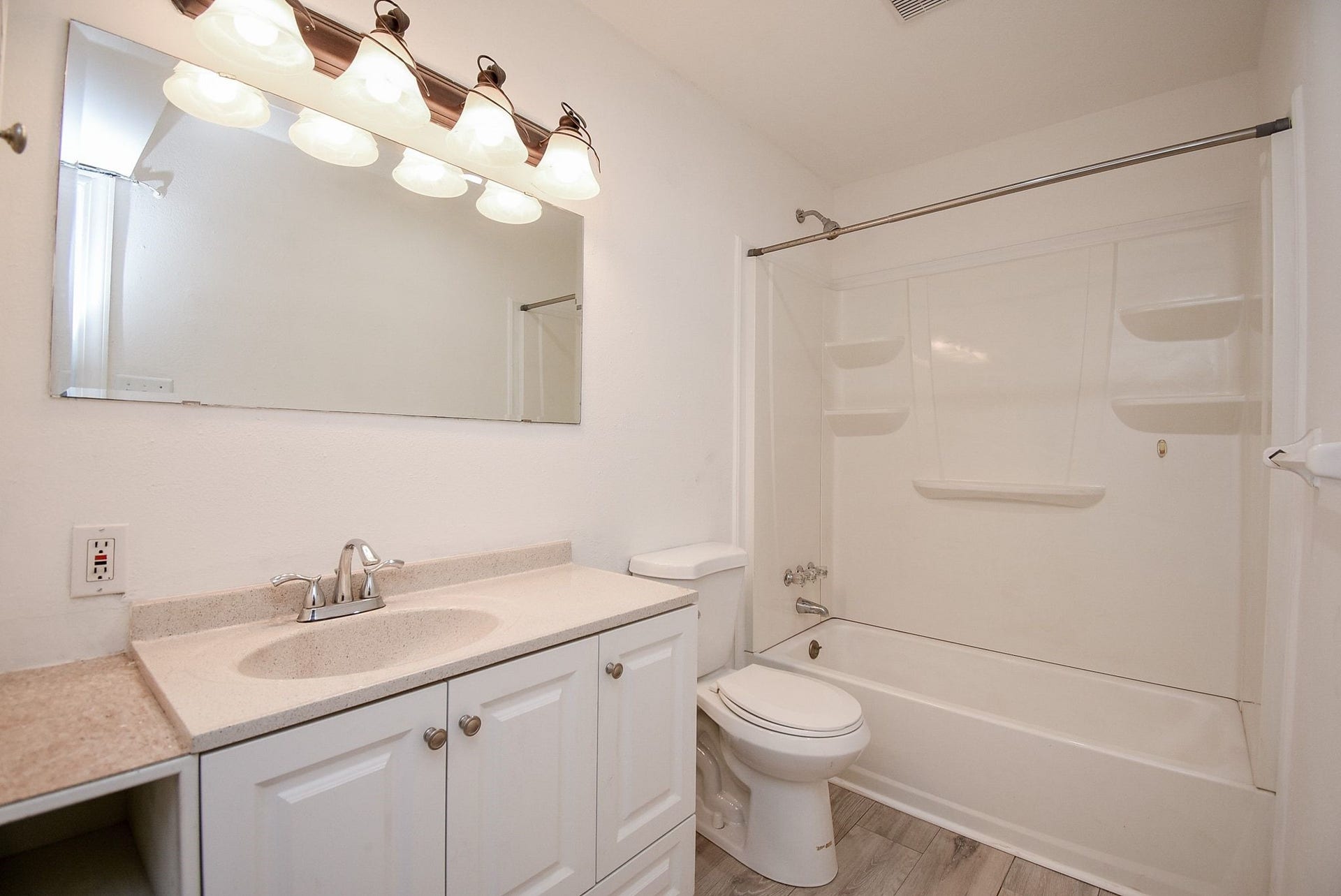 5200 Arboles Drive, #2, Houston, TX 77035 5200 Arboles Drive, #2, Houston, TX 77035