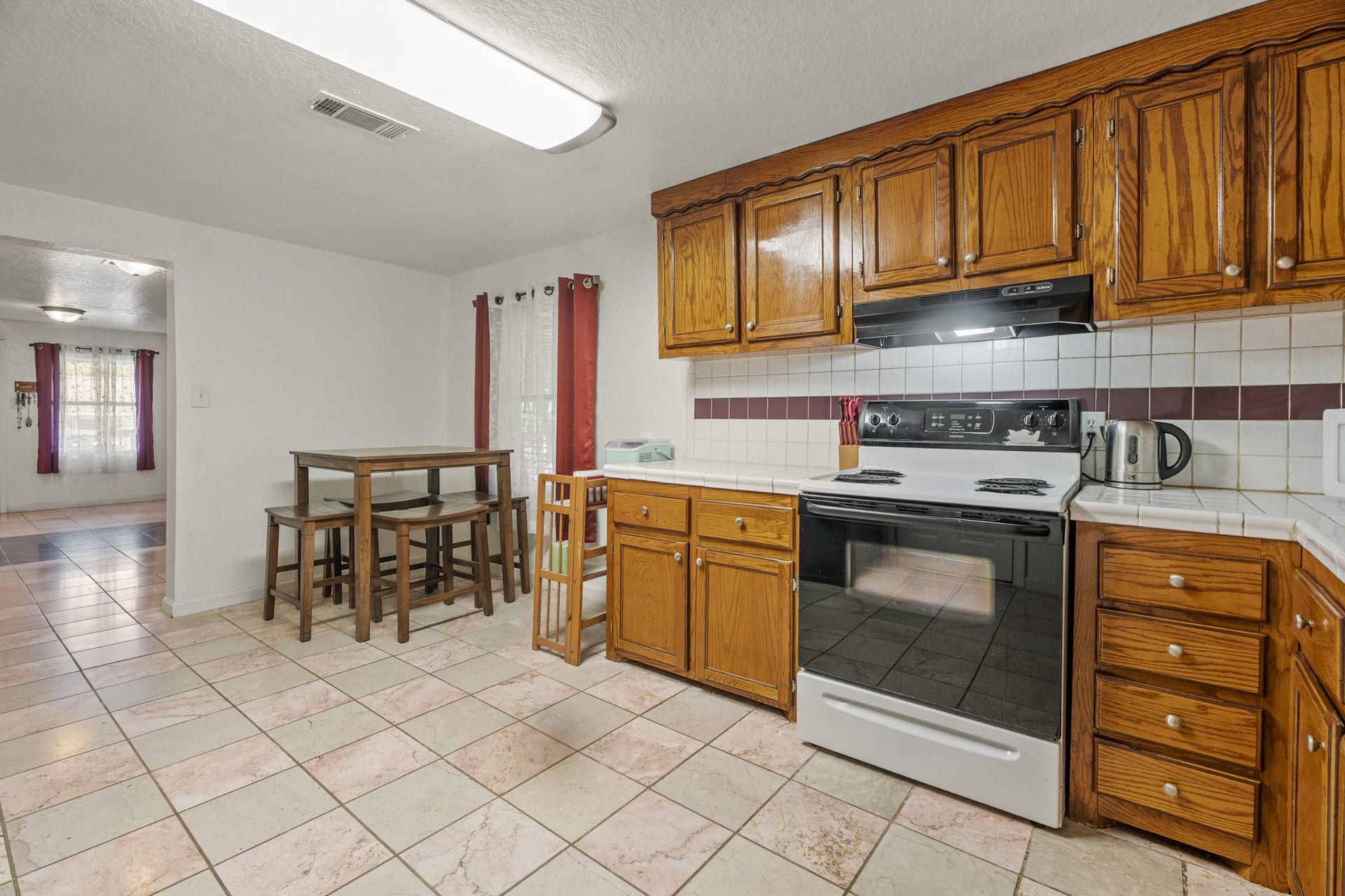 4514 E 24th E Street, Dickinson, TX 77539 4514 E 24th E Street, Dickinson, TX 77539