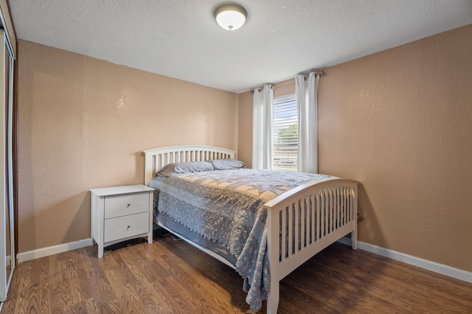 4514 E 24th E Street, Dickinson, TX 77539 4514 E 24th E Street, Dickinson, TX 77539