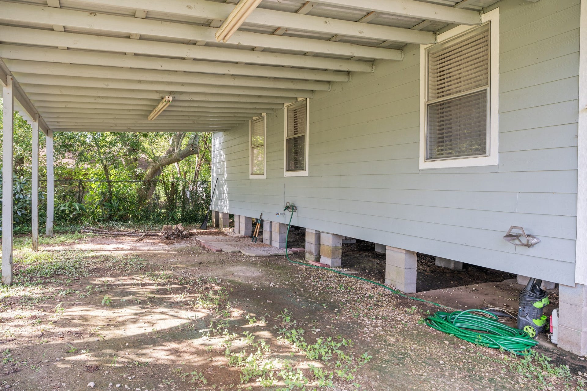 4514 E 24th E Street, Dickinson, TX 77539 4514 E 24th E Street, Dickinson, TX 77539