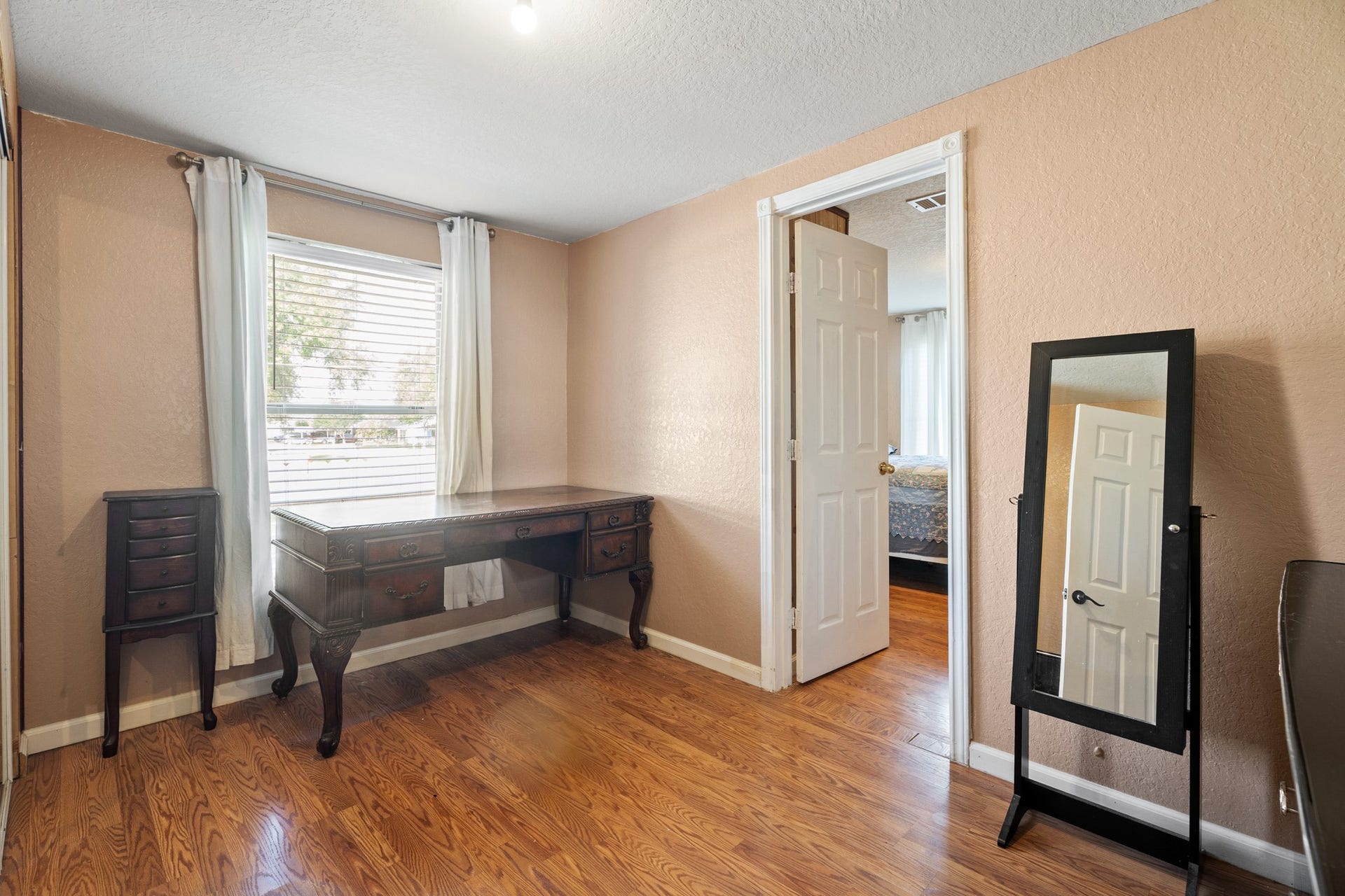 4514 E 24th E Street, Dickinson, TX 77539 4514 E 24th E Street, Dickinson, TX 77539