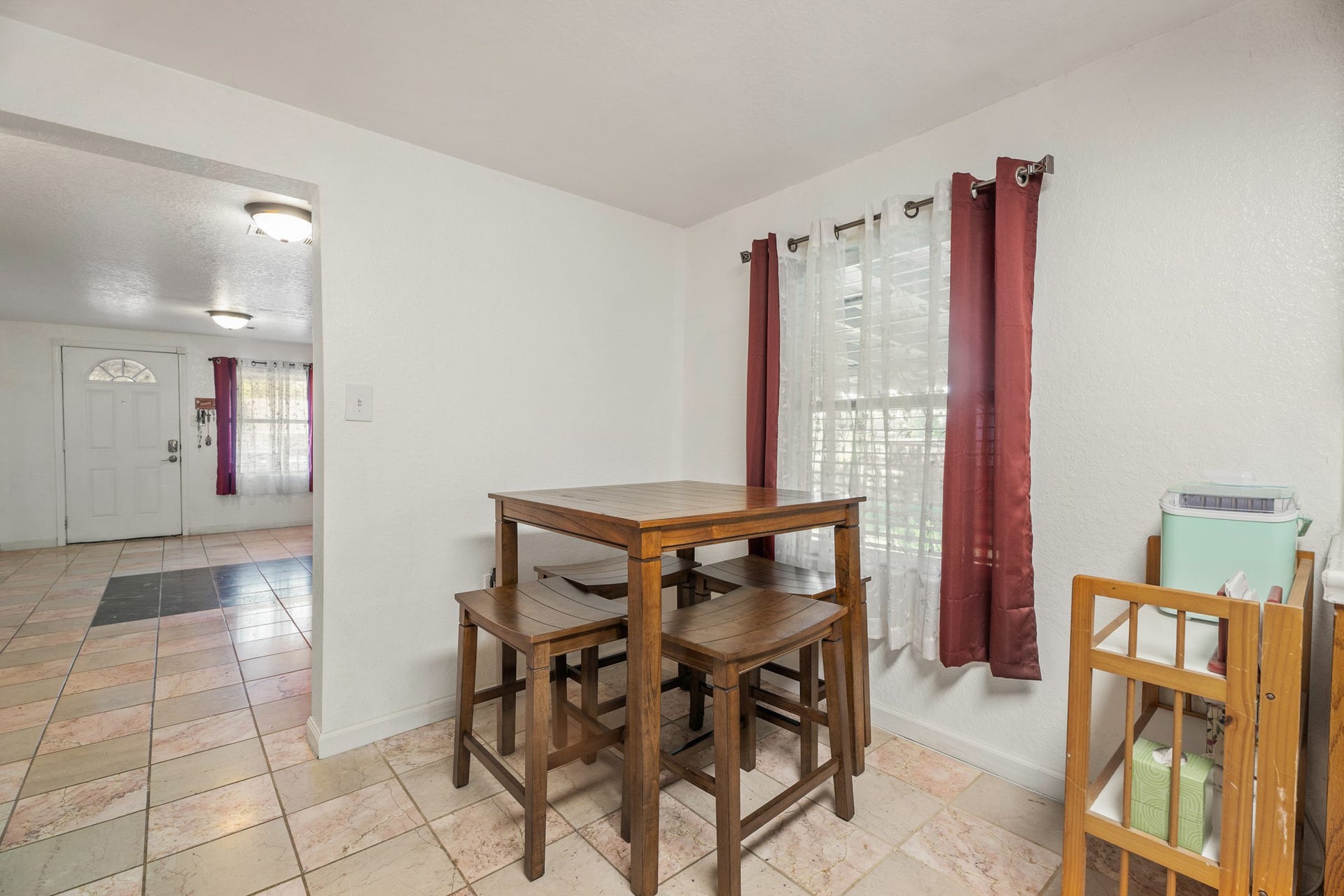 4514 E 24th E Street, Dickinson, TX 77539 4514 E 24th E Street, Dickinson, TX 77539