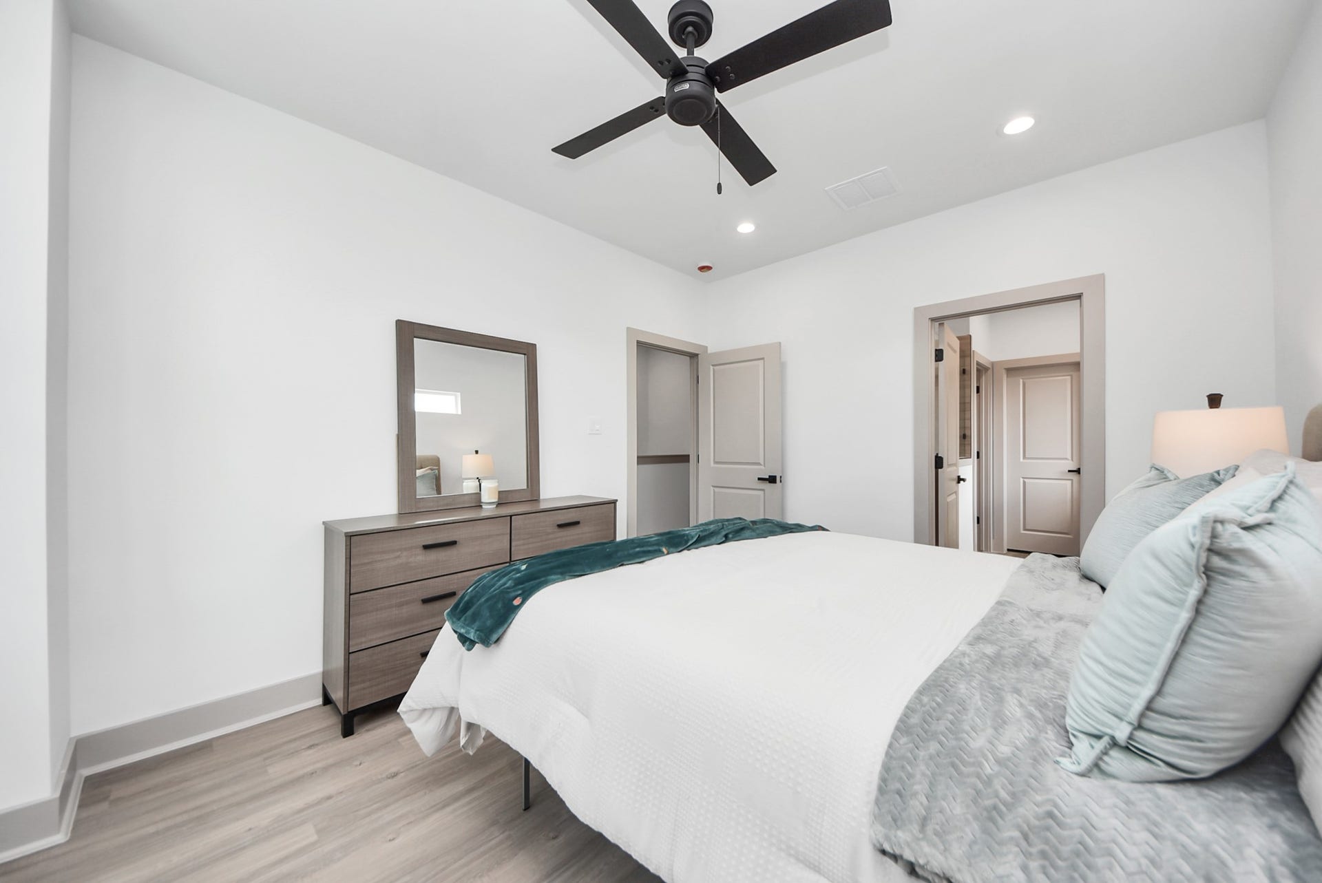 5313 Kindred Garden Lane, Houston, TX 77091