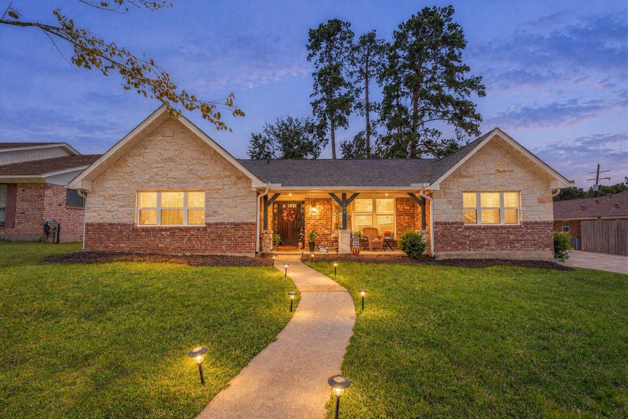 Property photo for 903 Northpine Drive, Conroe, TX