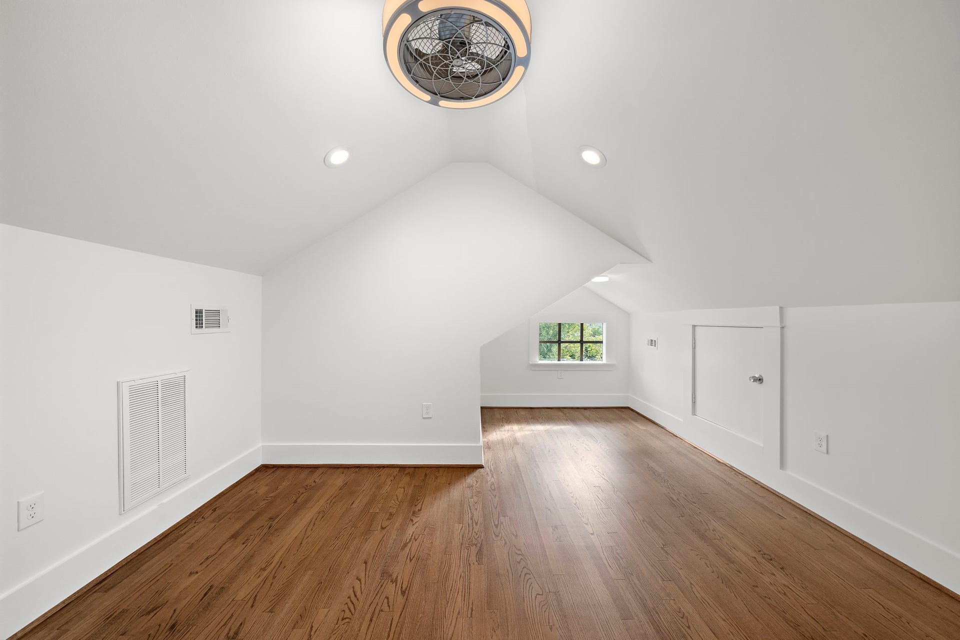 931 W Cottage Street, Houston, TX 77009 931 W Cottage Street, Houston, TX 77009