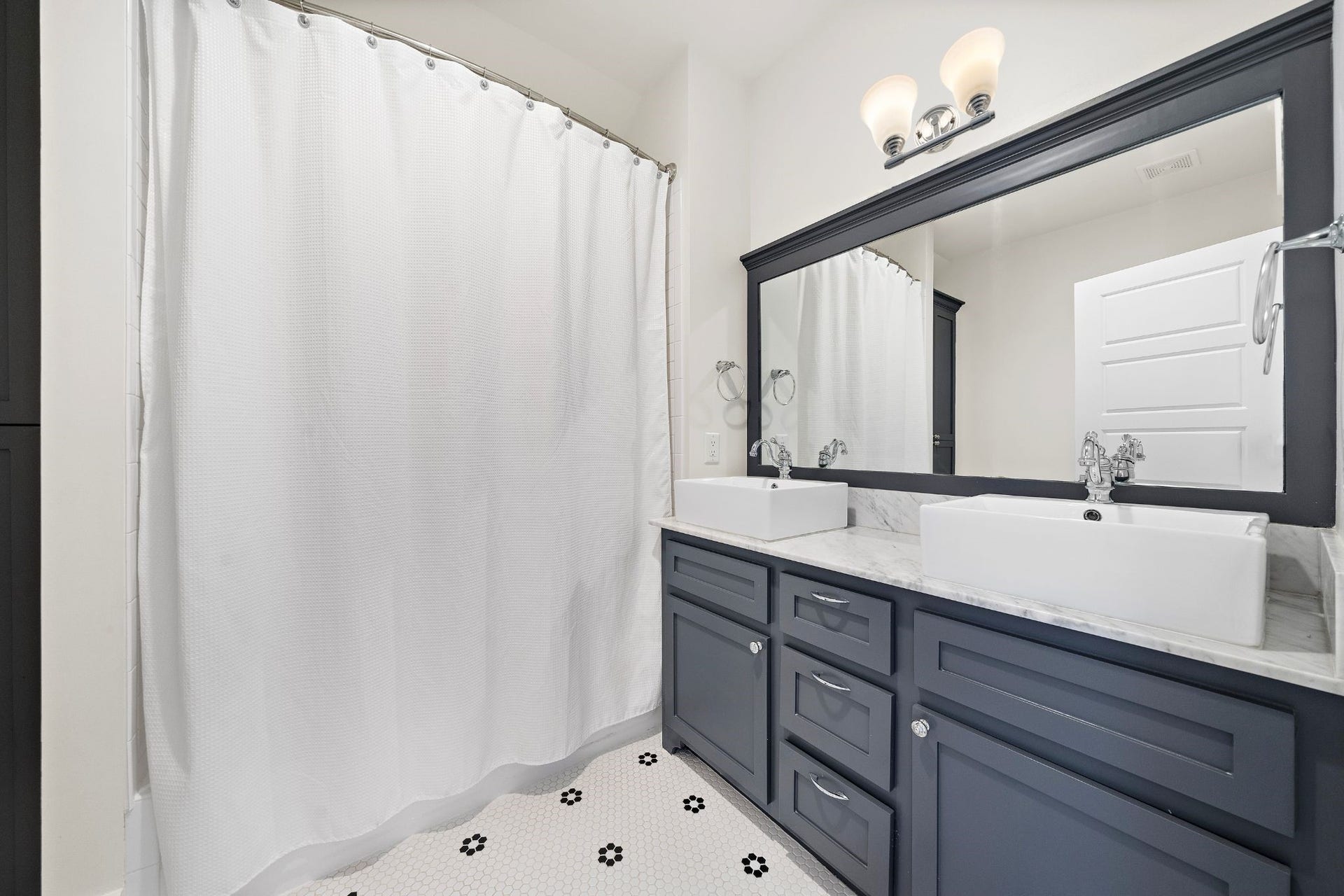 931 W Cottage Street, Houston, TX 77009 931 W Cottage Street, Houston, TX 77009