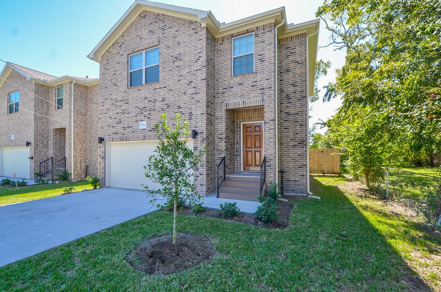 Property photo for 924 E 39th Street, Houston, TX