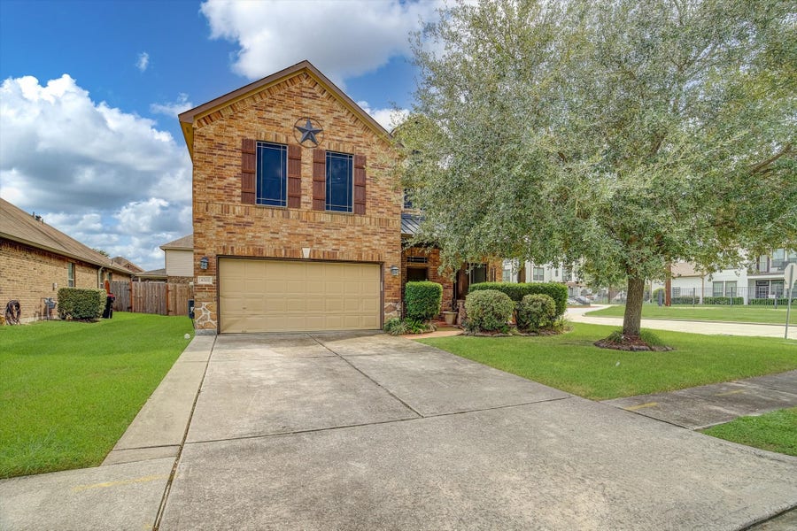 Property photo for 4702 Seabird Street, Baytown, TX