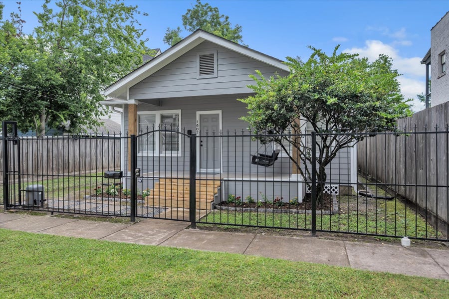 Property photo for 1807 Summer Street, Houston, TX