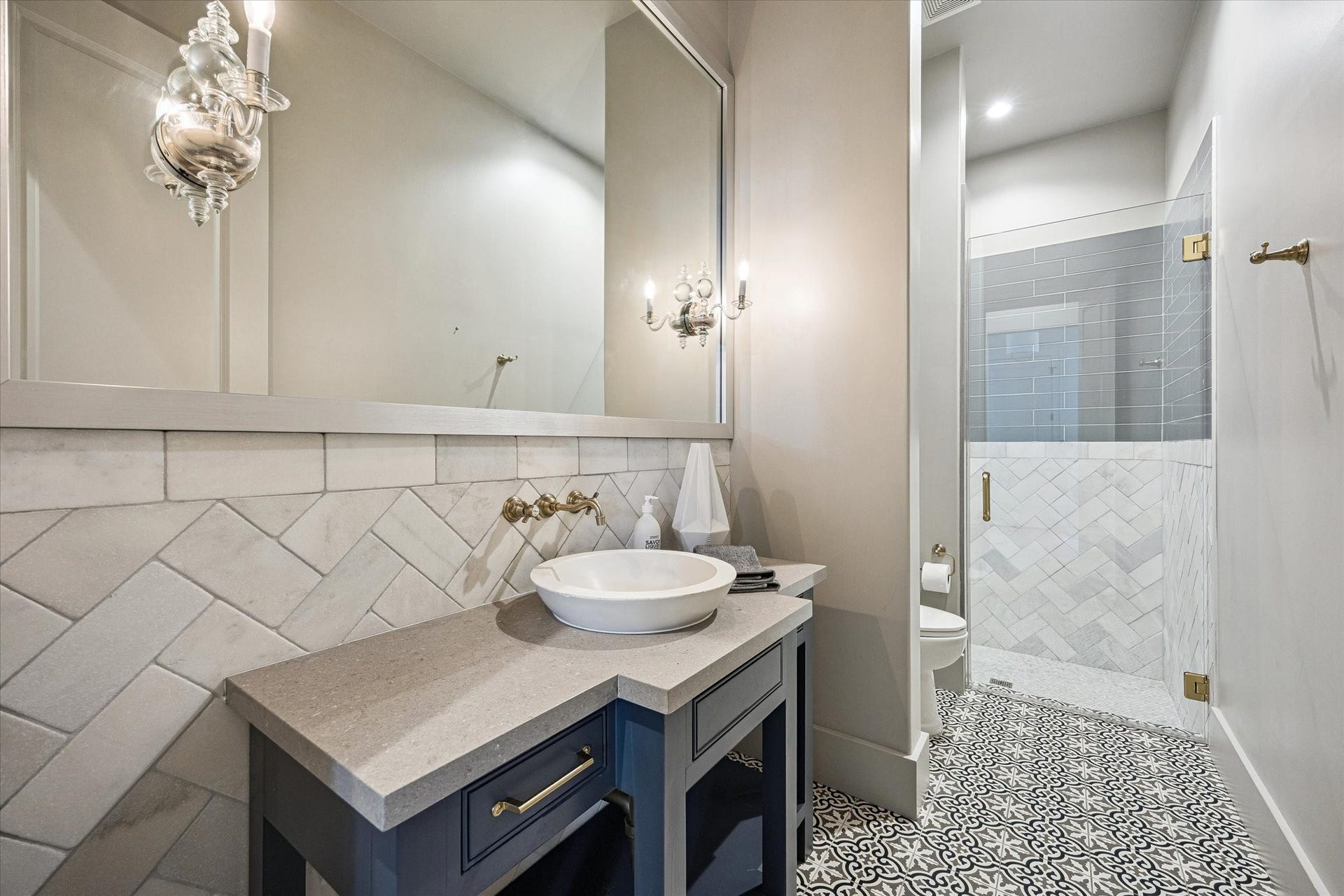 3402 Banbury Place, Houston, TX 77027 3402 Banbury Place, Houston, TX 77027