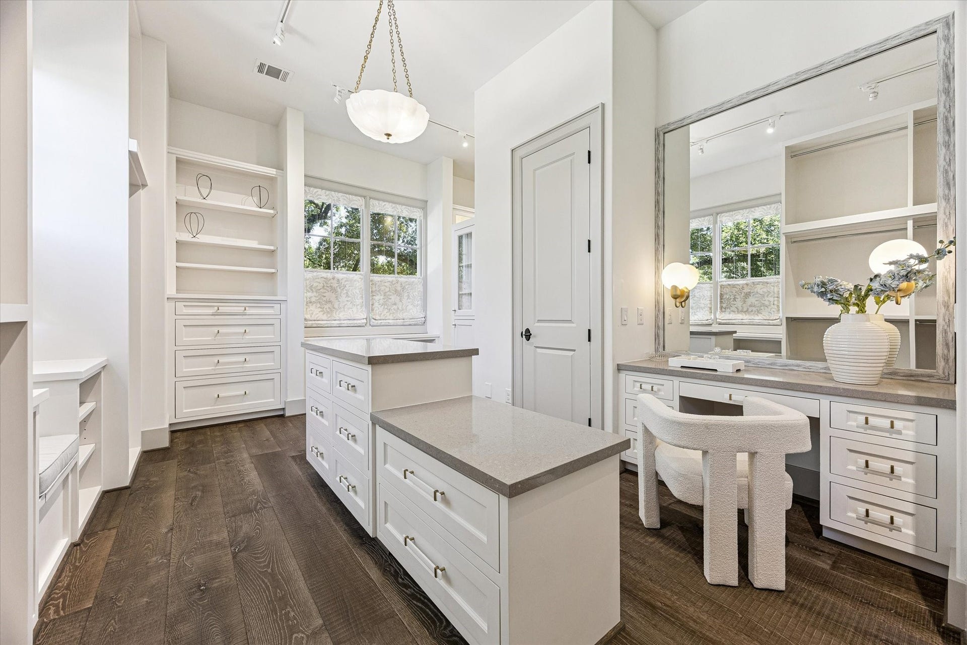 3402 Banbury Place, Houston, TX 77027 3402 Banbury Place, Houston, TX 77027