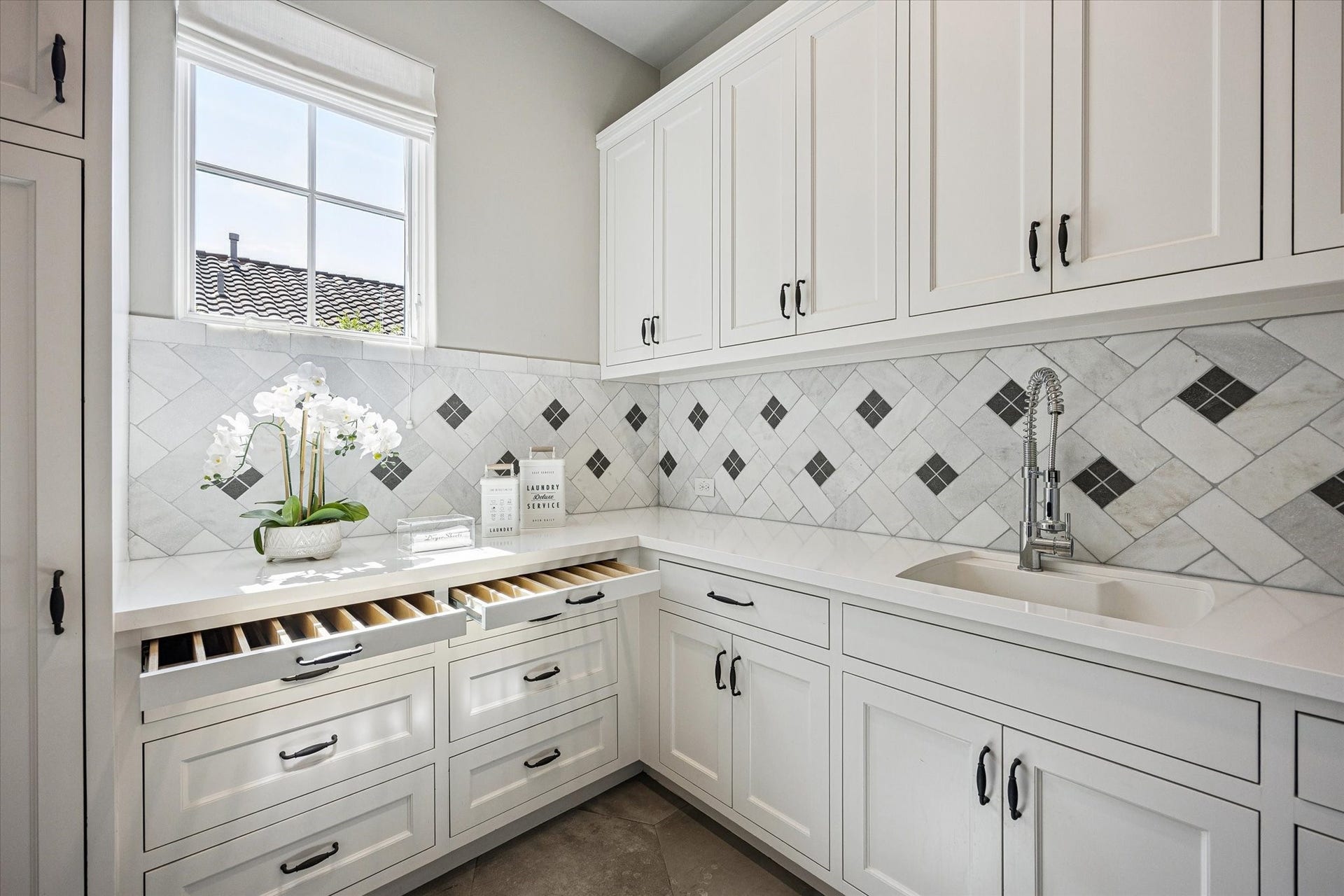 3402 Banbury Place, Houston, TX 77027 3402 Banbury Place, Houston, TX 77027