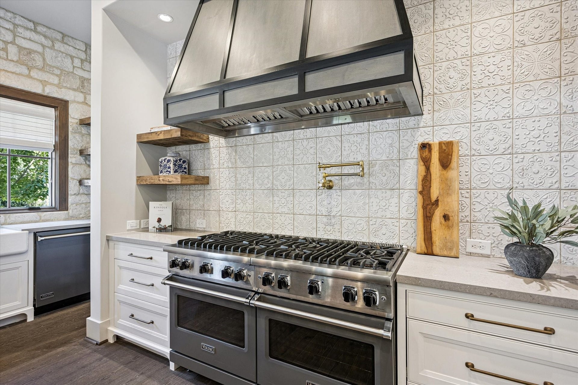 3402 Banbury Place, Houston, TX 77027 3402 Banbury Place, Houston, TX 77027