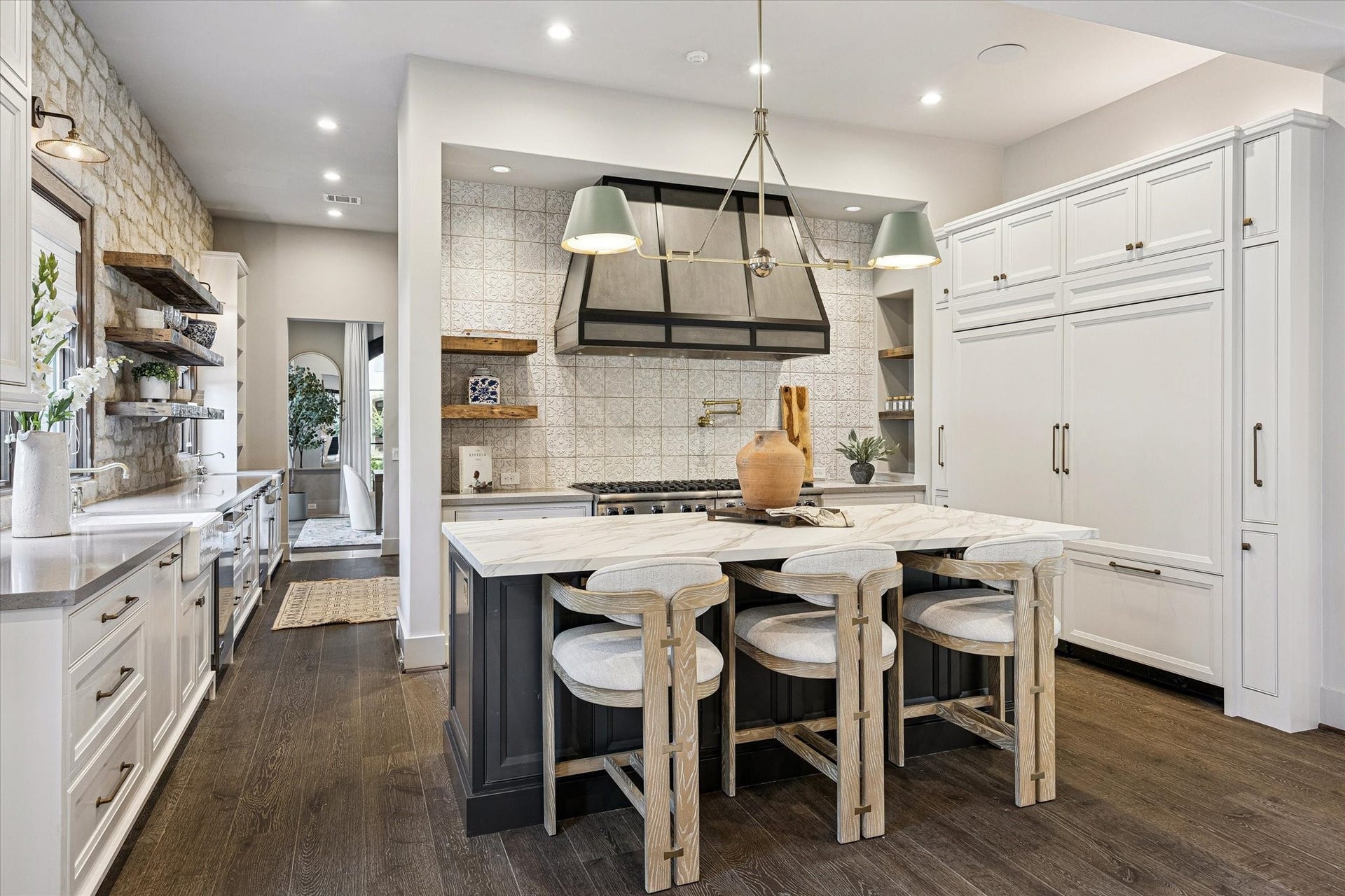 3402 Banbury Place, Houston, TX 77027 3402 Banbury Place, Houston, TX 77027