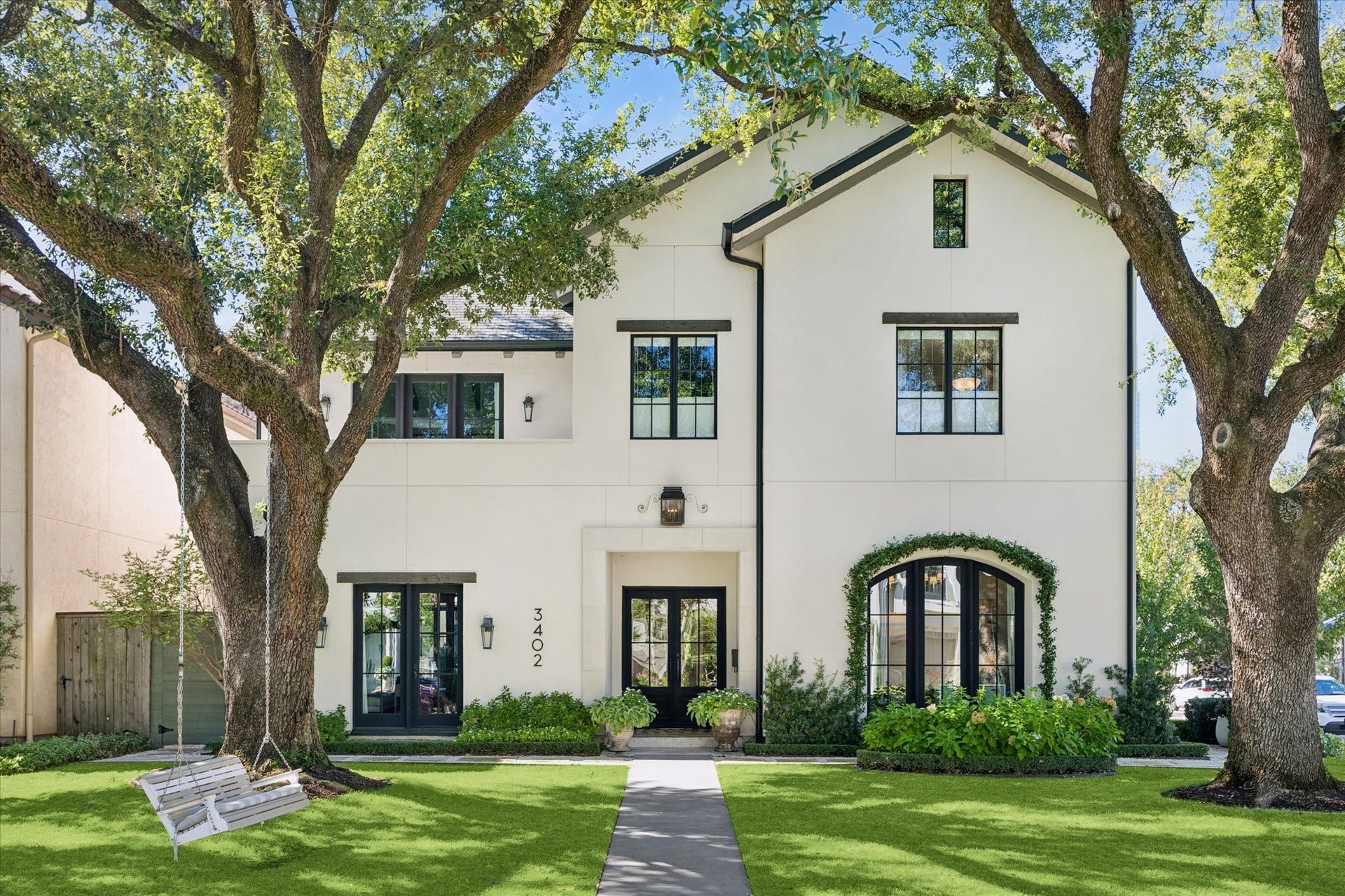 3402 Banbury Place, Houston, TX 77027 3402 Banbury Place, Houston, TX 77027
