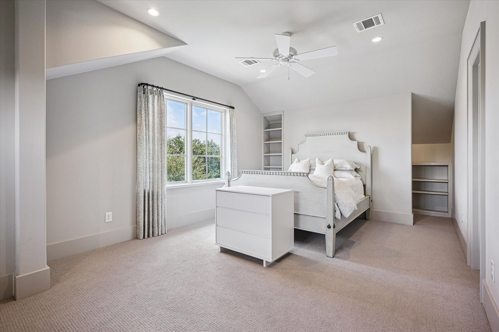 3402 Banbury Place, Houston, TX 77027 3402 Banbury Place, Houston, TX 77027