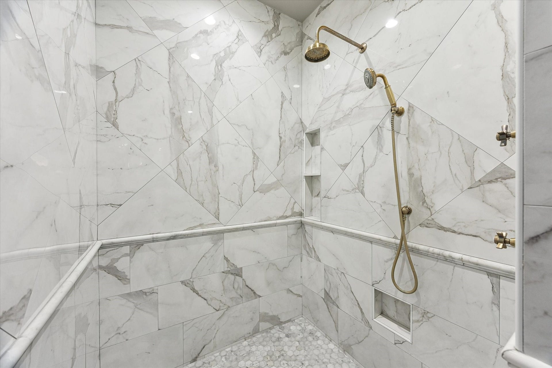 3402 Banbury Place, Houston, TX 77027 3402 Banbury Place, Houston, TX 77027