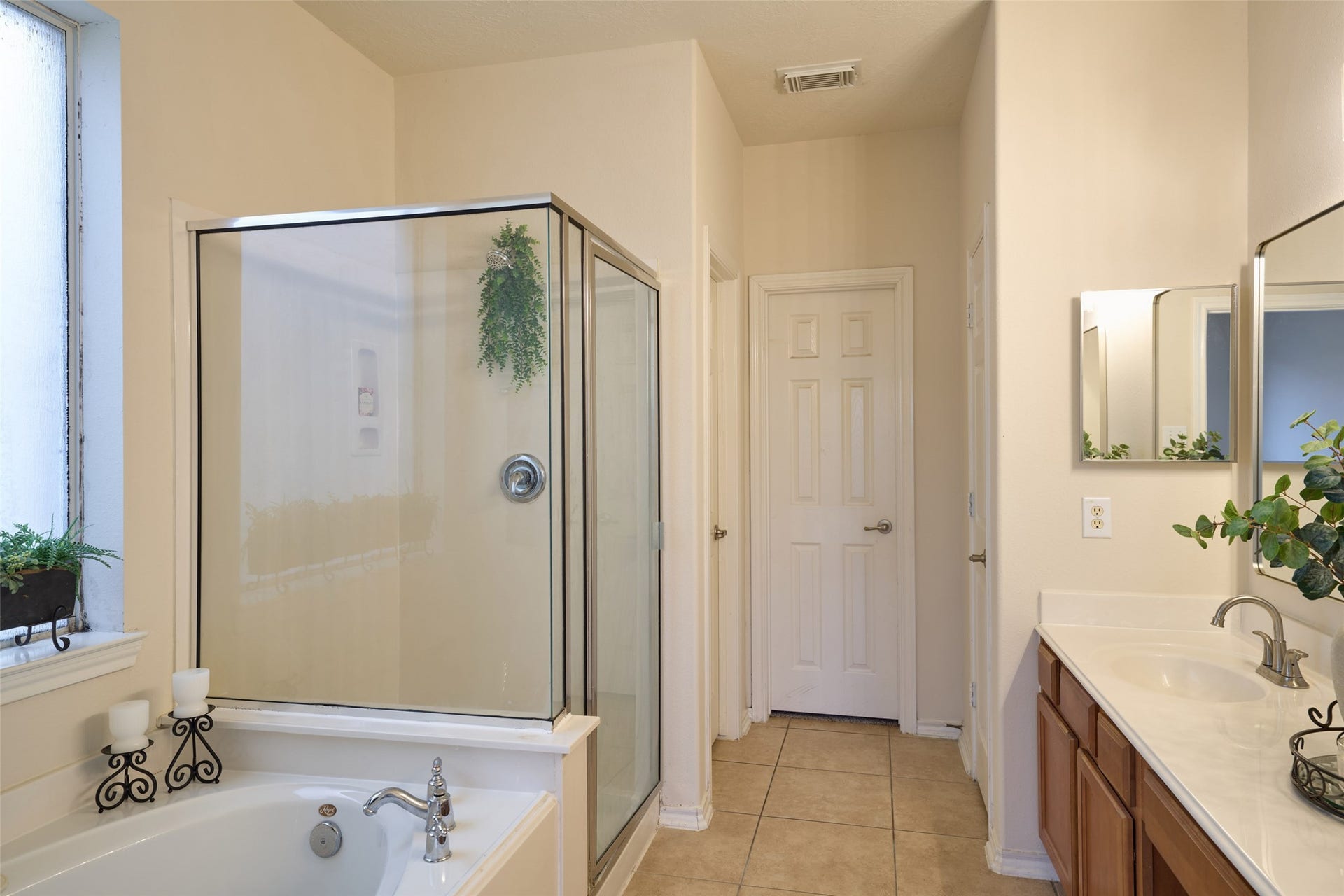 4923 Forest Hurst Drive, Spring, TX 77373 4923 Forest Hurst Drive, Spring, TX 77373